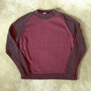 EUC GAP crewneck sweater
